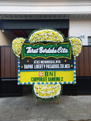 Papan Bunga Duka di Pulo Ampel