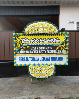 Papan Bunga Duka di Pulo Ampel