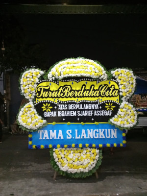 Papan Bunga Duka di Pulo Ampel